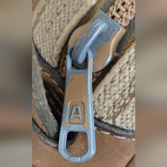 Dior Honeycomb Shoulder Bag - Picture 5 of 16